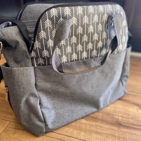 Leke Diaper Bag/bottle cooler - Picture 5 of 6